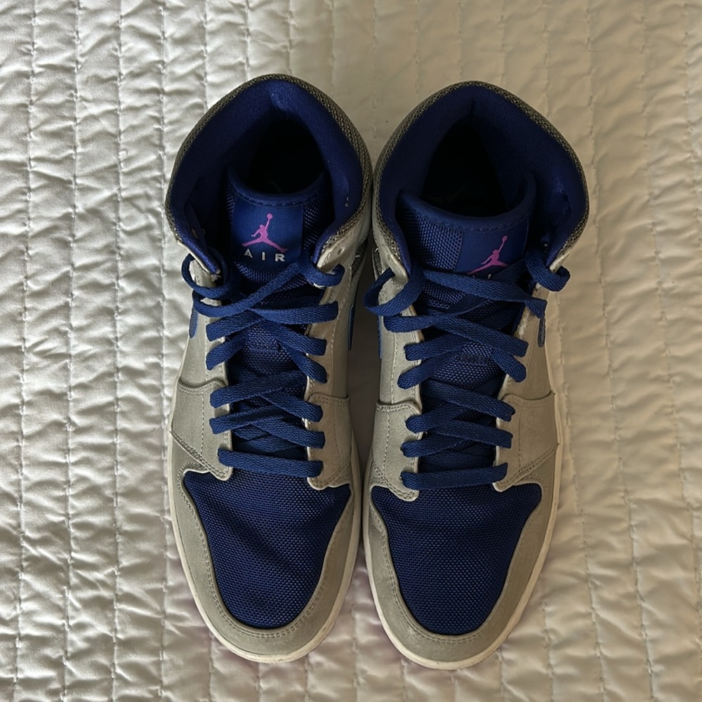 Nike Air Jordan 1 Mid Sneakers, Mens size 10 - Picture 6 of 14